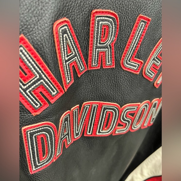 Harley-Davidson Black, Red, and White Leather Jacket - Picture 6 of 16